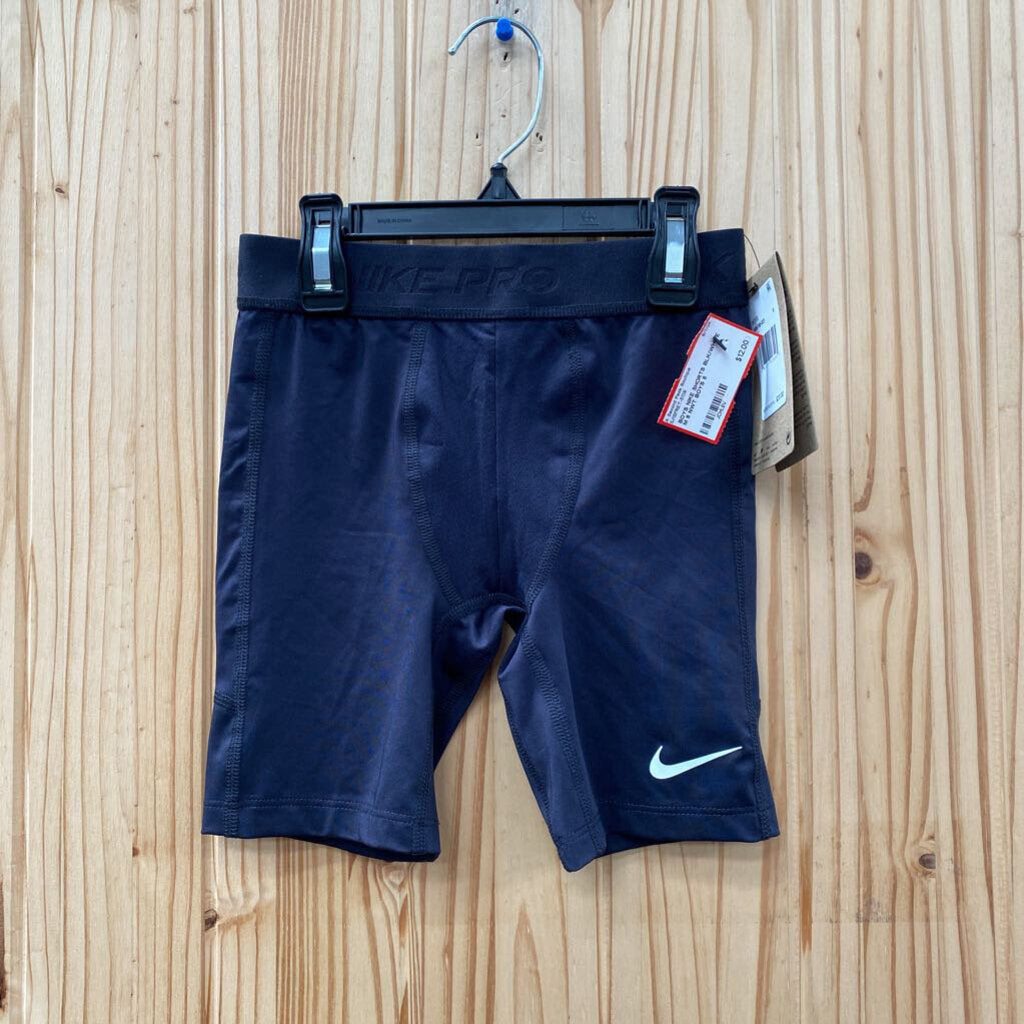 BOYS NIKE SHORTS BLK/WHITE M 6 NWT