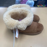 GIRLS UGG BOOTS CHESTNUT W/FUR 4