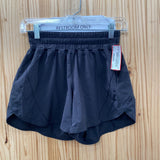 WOMENS LULULEMON BLK SHORTS 4 (LINER CUT OUT)