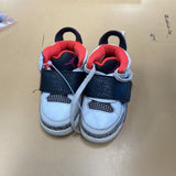JORDAN HIGH TOP BLK/WHITE/CORAL 6C