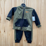 BOYS NIKE 2PC SET OLIVE GREEN/ORANGE 12M